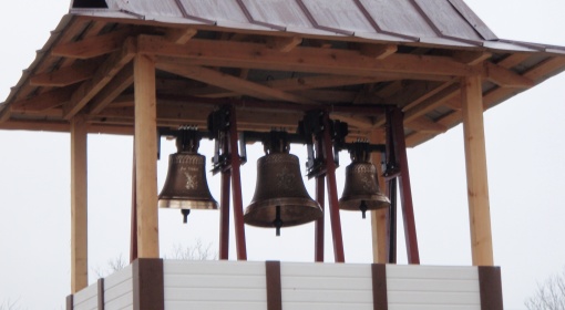 Dzwony w dawnym majątku Radziwiłów