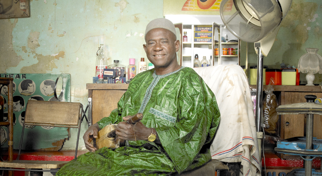Kassé Mady (na zdj.) należy do ostatnich mistrzów starego i tradycyjnego śpiewu ludu
Mandingo (Mandika, Malinke) z południowej części Mali. Fot. mat. promocyjne
