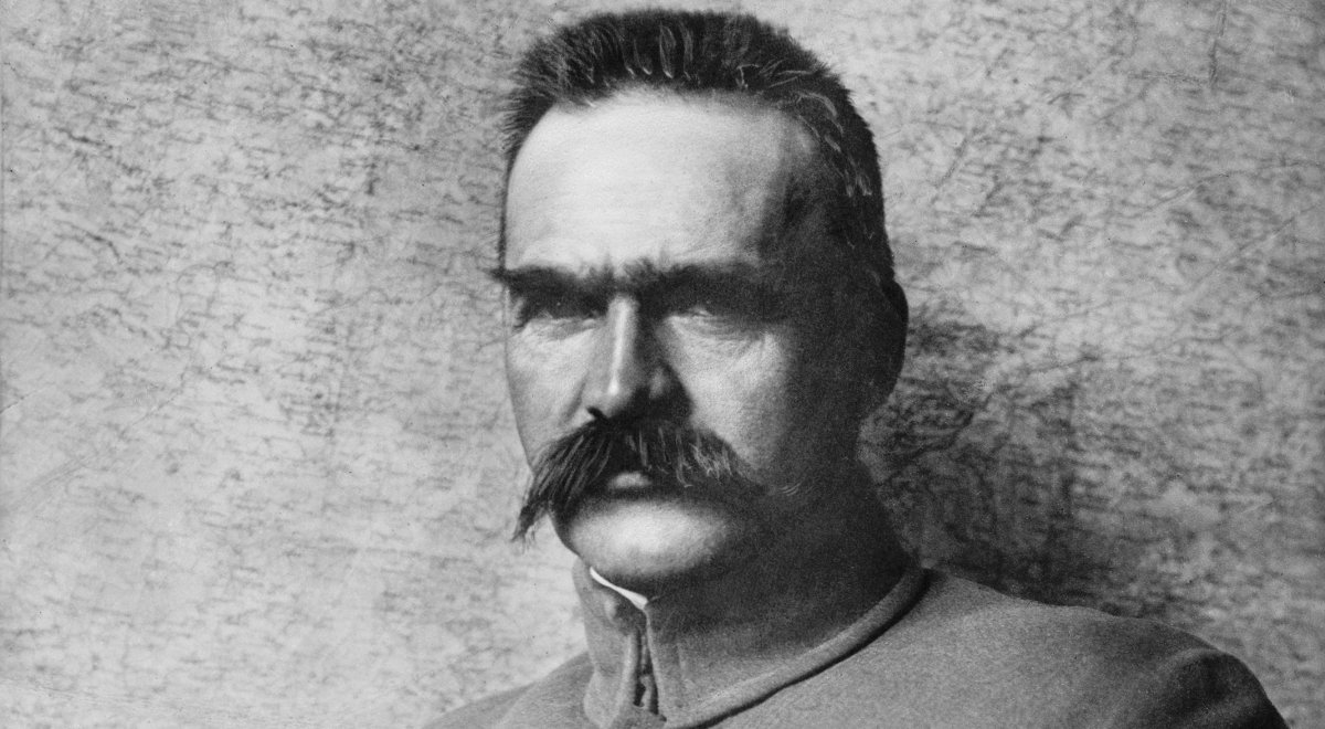 Józef Piłsudski 1200.jpg