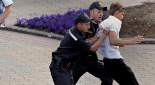 Setki zatrzymanych na Białorusi