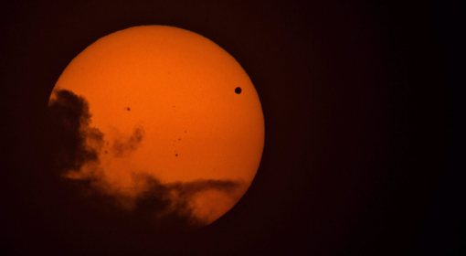 Wenus na tle Słońca